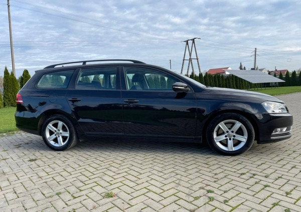 Volkswagen Passat cena 27900 przebieg: 245000, rok produkcji 2013 z Żelechów małe 667